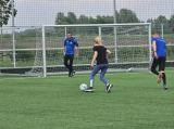 Laatste training S.K.N.W.K. JO10-1 (partijtje tegen de ouders) van woensdag 22 mei 2024 (89/133)